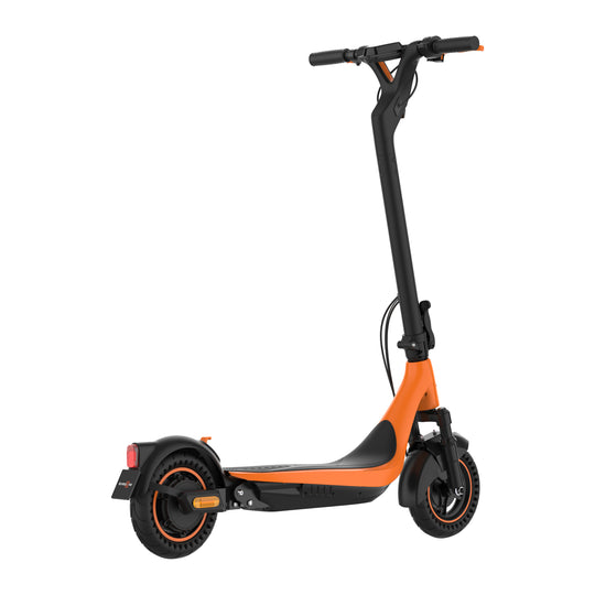 Kingsong N15 Pro display showing full battery range and riding speed